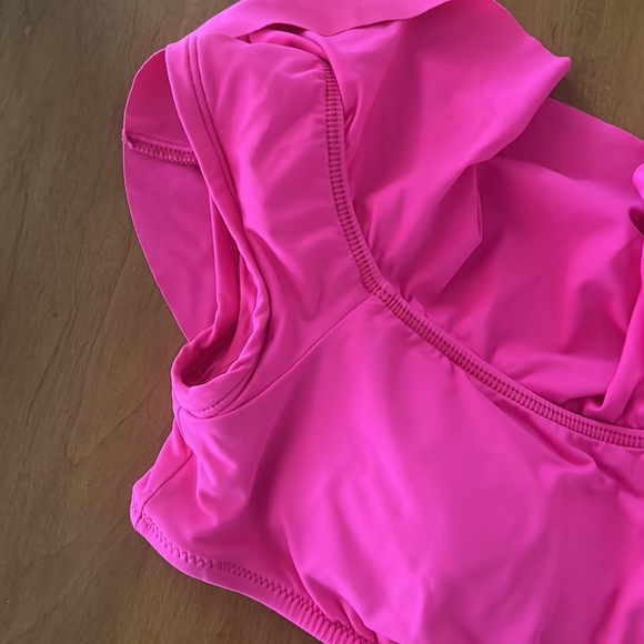 Trina Turk swimsuit top - Picture 3 of 4